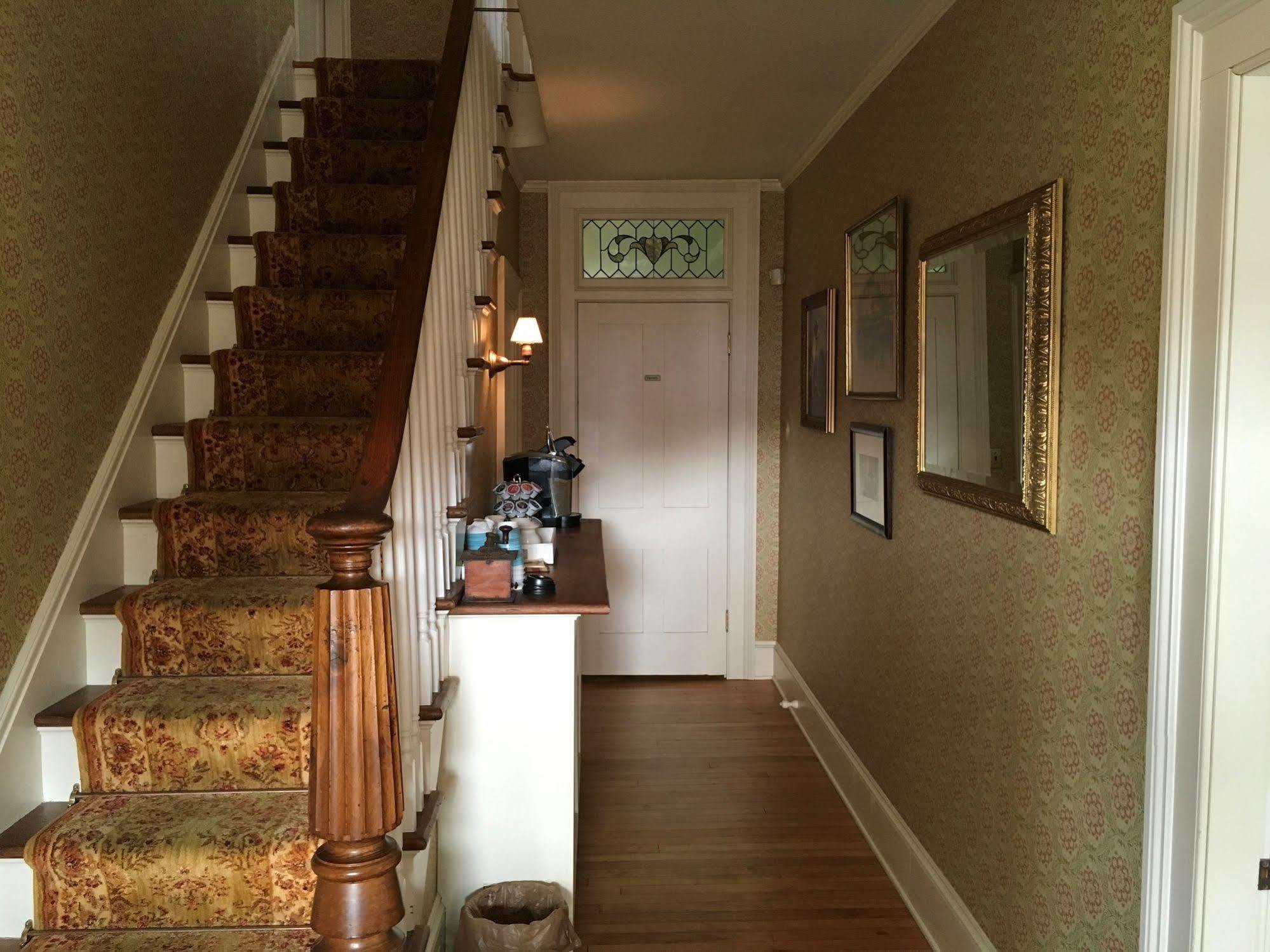 Dreamhouse Country Inn Бристоль Экстерьер фото